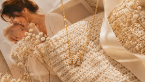 Collier prénom maman : cadeau personnalisé plein d&rsquo;émotion